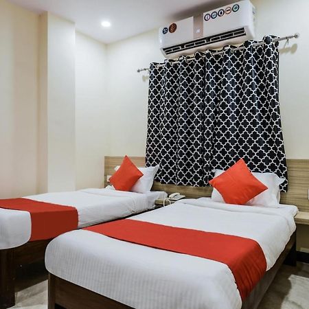 The Elite Inn Visakhapatnam Esterno foto
