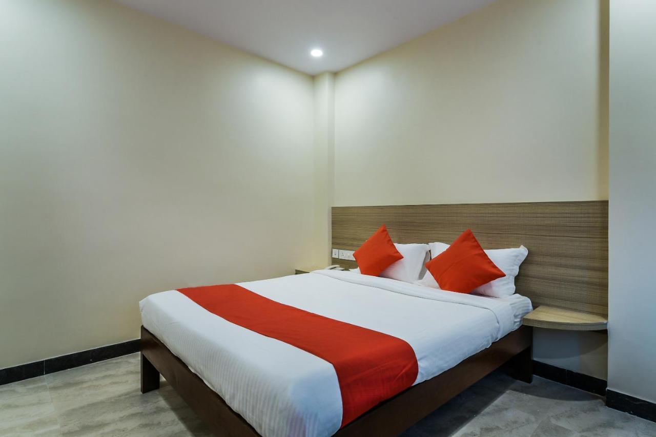 The Elite Inn Visakhapatnam Esterno foto