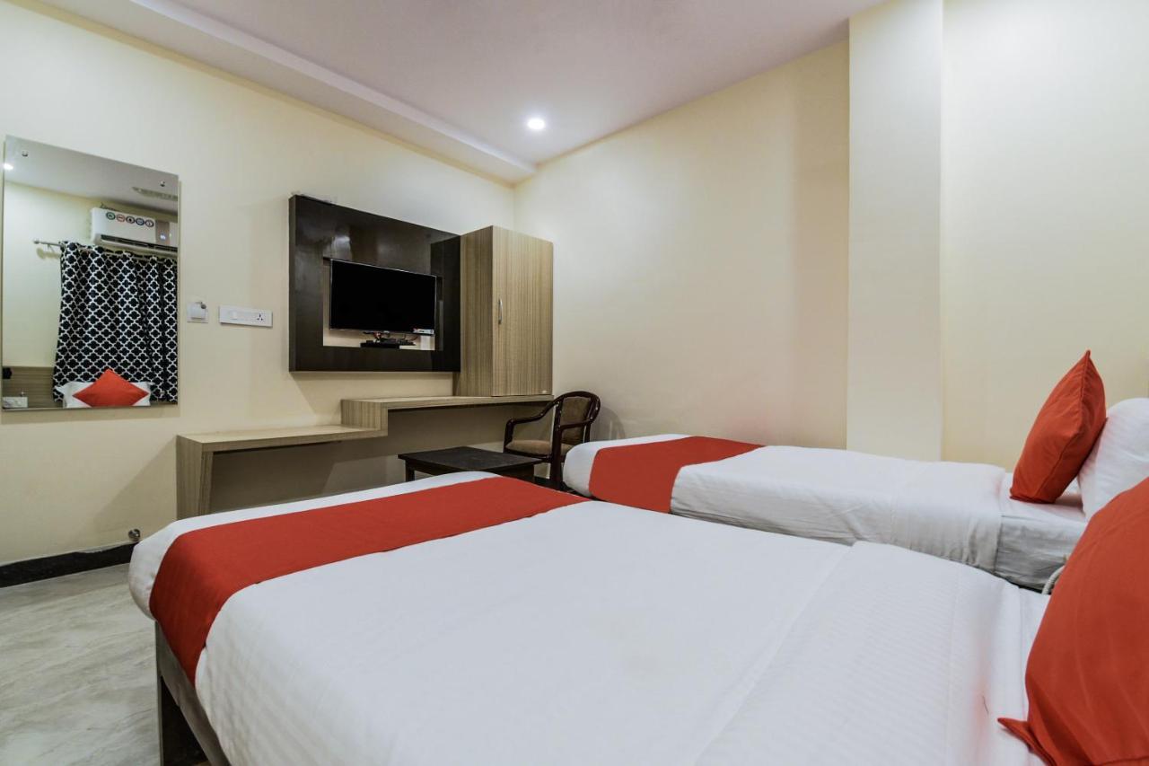 The Elite Inn Visakhapatnam Esterno foto