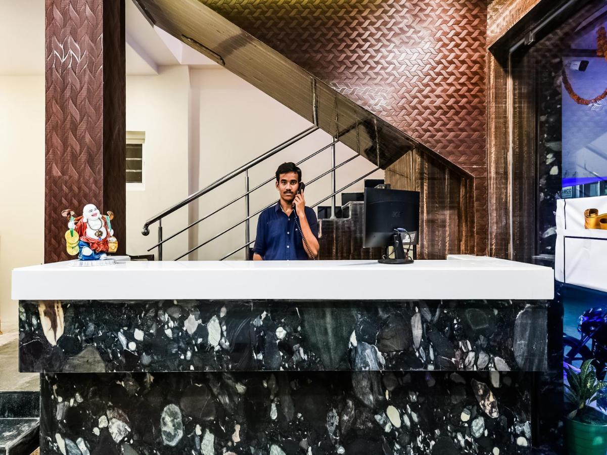 The Elite Inn Visakhapatnam Esterno foto