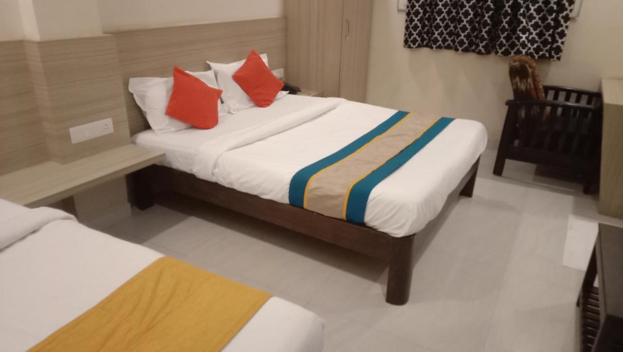 The Elite Inn Visakhapatnam Esterno foto