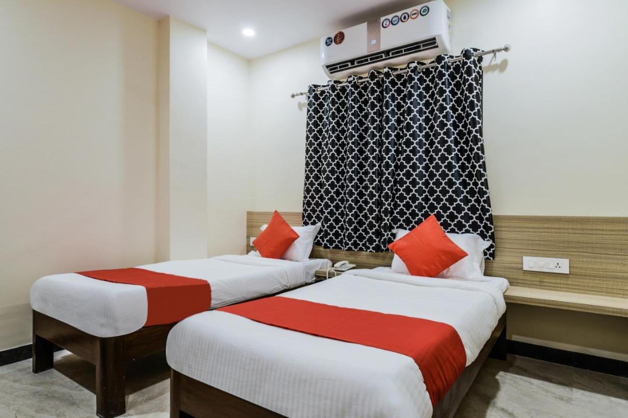 The Elite Inn Visakhapatnam Esterno foto