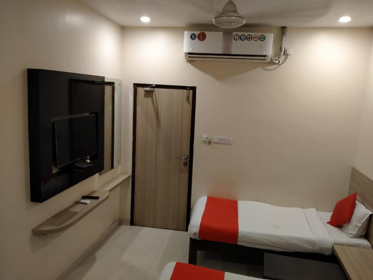 The Elite Inn Visakhapatnam Esterno foto